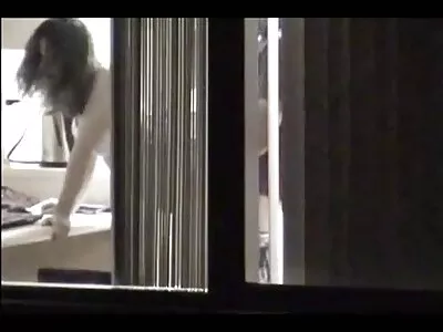 Chick får snabbt killen att nå den högsta punkten svenska linsmusar porn av nöje