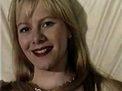Stor pecker för svenska xxx en mycket otäck blond MILF -dam