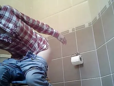 Blondin är ögonbindel och svensk pron hon gnuggar sin fitta med sexleksaken