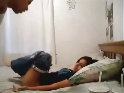 Rökande het blondin låter massören stor kuk porn spetsa henne över hela bordet