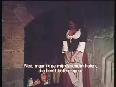 Tre lesbiska ungar prövar sina leksaker på varandra lustgården xxx