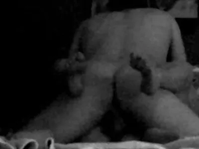 Smal brunett samarbetar med hängd pojkvän svensk vintage sex på hotellrum