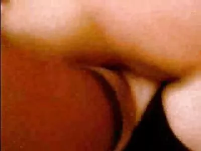 Förtjusande brudar hemmagjord svensk porr firar nyår med fyrkantsex